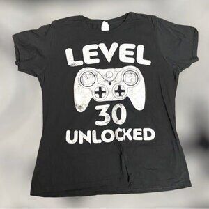 Novelty Gift  T Shirt Level 30 Unlocked Black Video Game Controller Birthday XXT